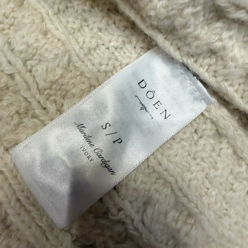 Doen Ivory Cable-Knit Cardigan - Picture 2 of 3